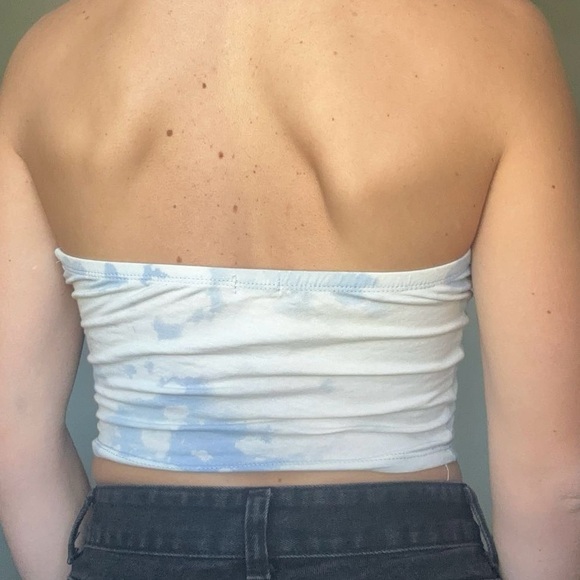 Light Blue and White Halter Cropped Tank Size S - Picture 7 of 7